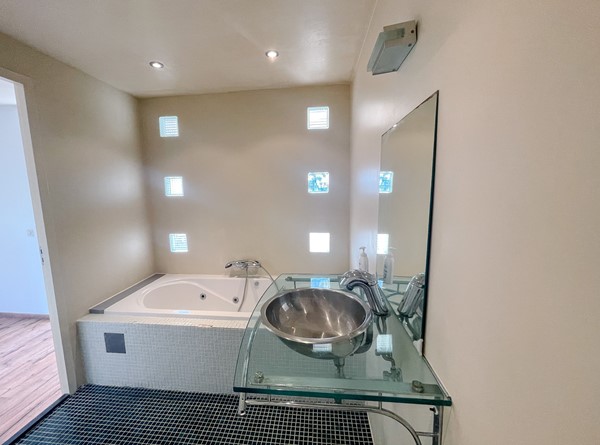 Medium property photo - Duke Ellingtonstraat, 1066 GE Amsterdam