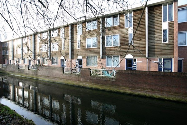 Aletta Jacobsplantsoen 104, Voorschoten