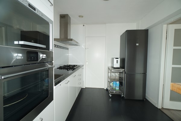 Medium property photo - Zuidplein, 3083 CX Rotterdam