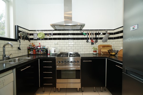 Medium property photo - Essenburgsingel, 3022 EK Rotterdam