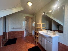 image00012.jpeg