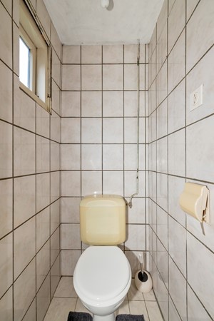 02-Toilet-01.jpg