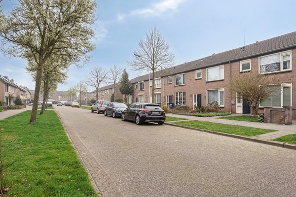 Te koop: Dullaertstraat 86, 4561KD Hulst Te koop: Dullaertstraat 86, 4561KD Hulst
