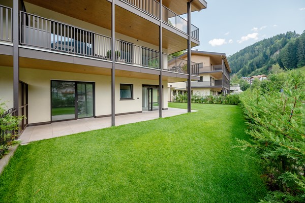 Medium property photo - 39040 Funes