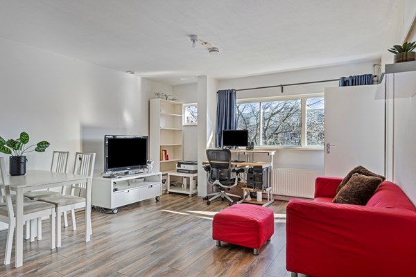 For sale: Kolfschotenstraat 74, 1104 PA Amsterdam