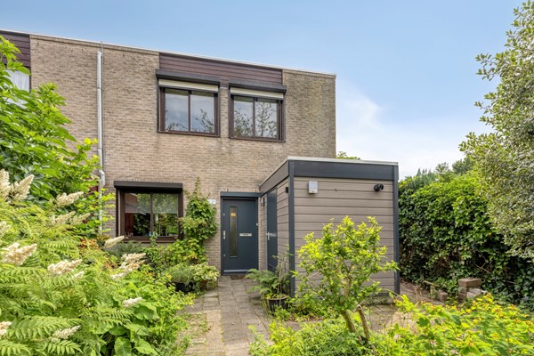 For sale: Huntum 22A, 1102 JB Amsterdam