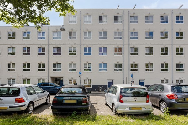 Medium property photo - Dantestraat 142, 1102 ZR Amsterdam