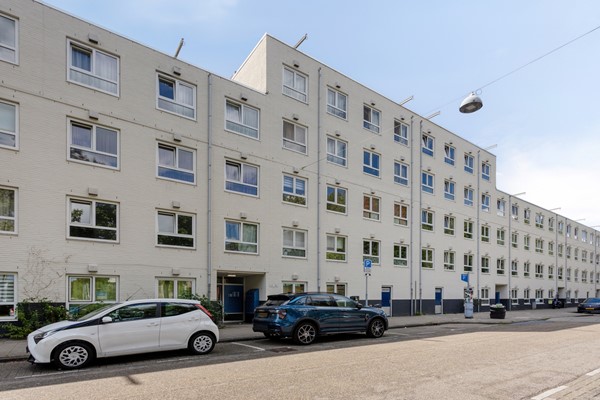 Medium property photo - Dantestraat 142, 1102 ZR Amsterdam
