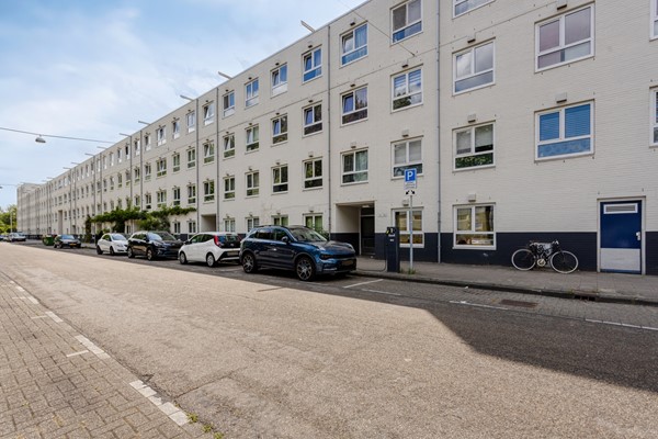 Medium property photo - Dantestraat 142, 1102 ZR Amsterdam