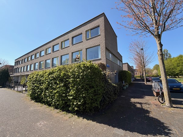 For sale: Krulslaplantsoen 2, 1104 KK Amsterdam