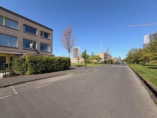 Medium property photo - Krulslaplantsoen 2, 1104 KK Amsterdam