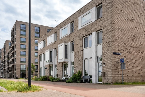 Medium property photo - Bert Haanstrakade 478, 1087 HJ Amsterdam
