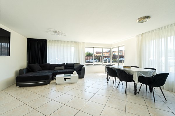 For sale: Emmeline Pankhurststraat 37, 1103 MT Amsterdam