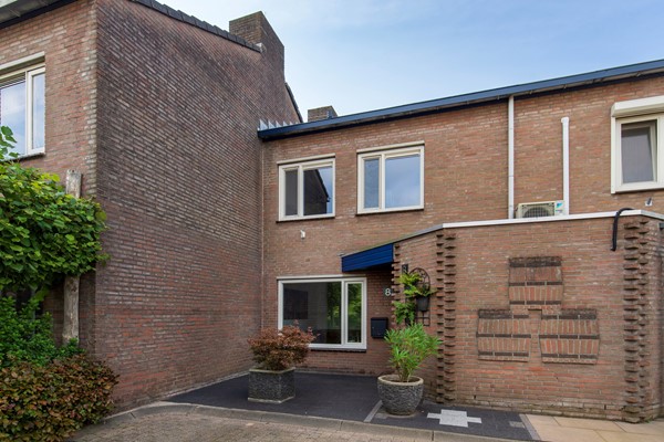 Verkocht onder voorbehoud: Joostveld 8, 4702 ZX Roosendaal