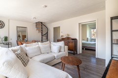 Rented: Chasséstraat 17-3, 1057HW Amsterdam