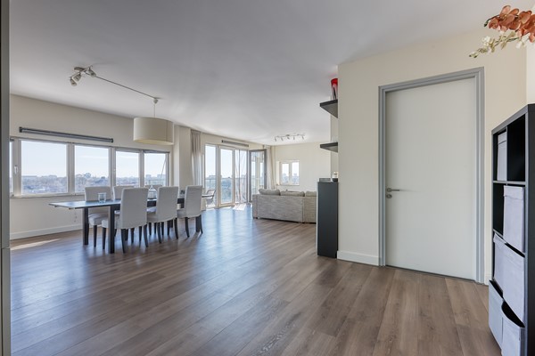 Medium property photo - Junostraat 301, 2516 BR Den Haag