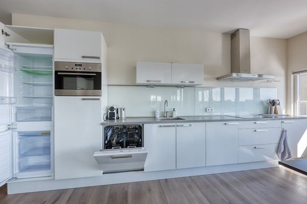 Medium property photo - Junostraat 301, 2516 BR Den Haag