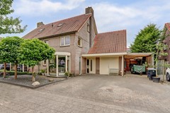 Te koop: Riante tweekapper met 6 slaapkamers!