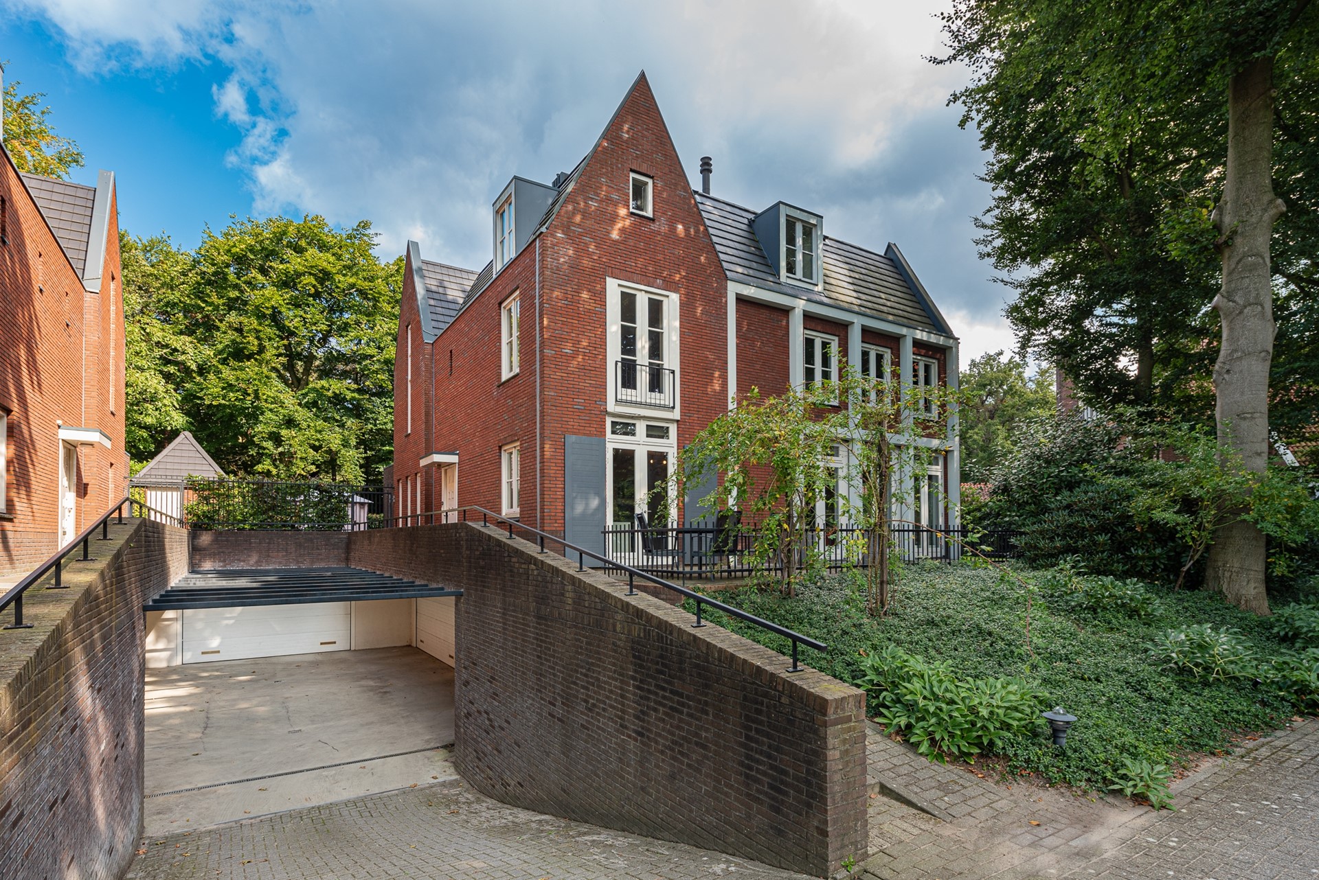 Huis Diependaalselaan 102 — foto 1