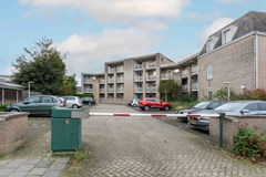 24. parkeerterrein.jpg