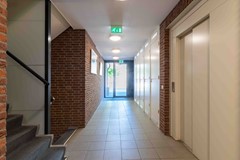 7. centrale entree binnen.jpg