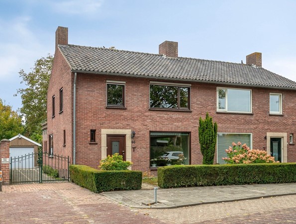 Sint Genovevastraat 44, Son En Breugel