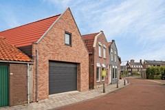 Te koop: Unieke Kans: Maak Uw Droomhuis van Deze Garage aan de Oudestad in Oostburg! 