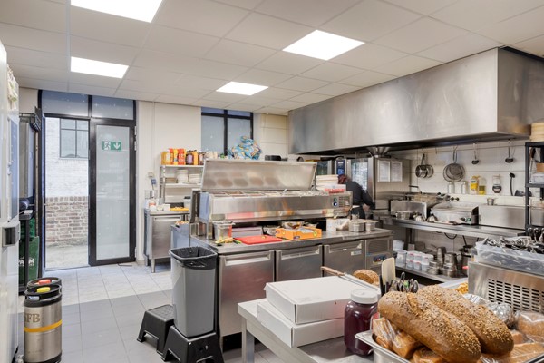 Medium property photo - Stationsplein 63, 6411 NZ Heerlen