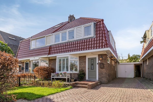 Te koop: Akerendamlaan 18, 1942 LZ Beverwijk