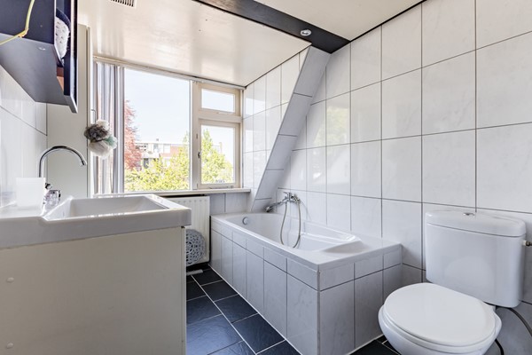 Medium property photo - Veenenburgerlaan 11, 2182 DA Hillegom