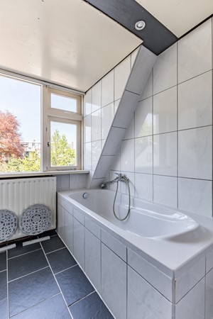 Medium property photo - Veenenburgerlaan 11, 2182 DA Hillegom