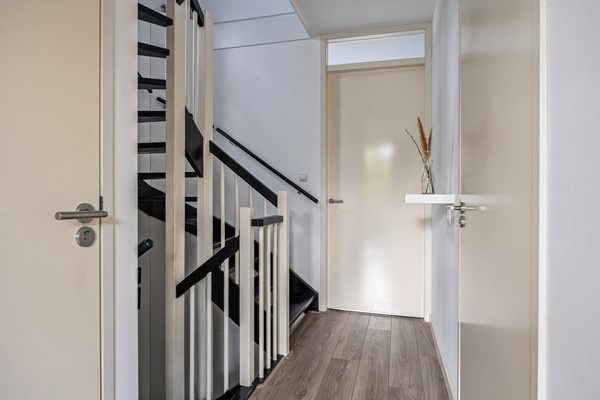 Foto - Te koop: Royale geschakelde twee- onder -een kapwoning!