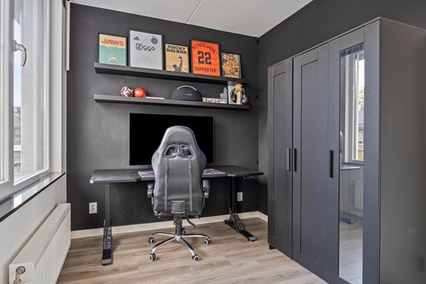 Foto - Te koop: Royale geschakelde twee- onder -een kapwoning!