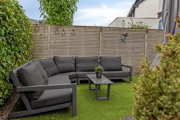 Foto - Te koop: Royale geschakelde twee- onder -een kapwoning!