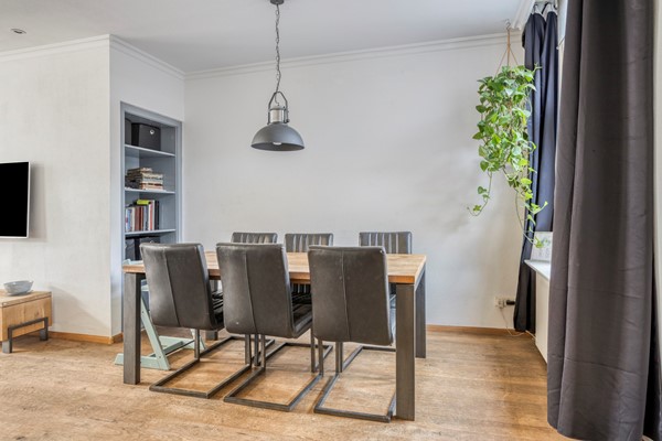 Foto - Te koop: vrijstaande woning nabij centrum Roosendaal