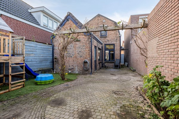 Foto - Te koop: vrijstaande woning nabij centrum Roosendaal
