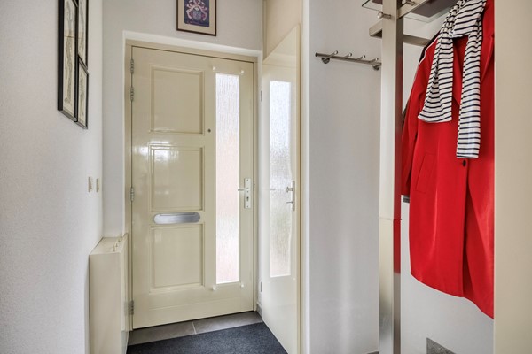 Foto - Verkocht onder voorbehoud: Ruimte, comfort en een heerlijke tuin! Welkom aan ’t Magesijn 76 in Klundert!
