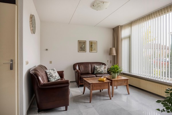 Foto - Verkocht onder voorbehoud: Ruimte, comfort en een heerlijke tuin! Welkom aan ’t Magesijn 76 in Klundert!
