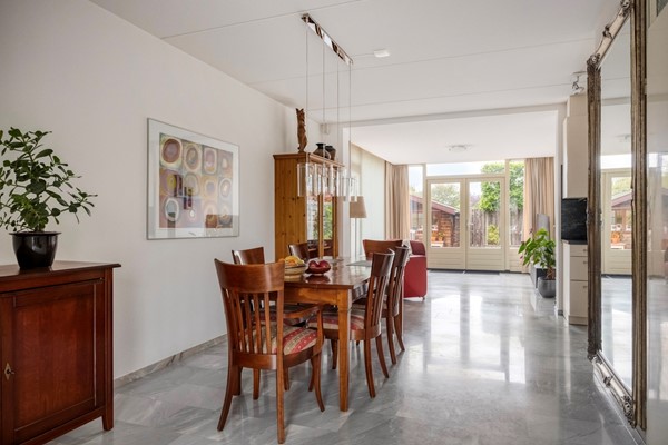 Foto - Verkocht onder voorbehoud: Ruimte, comfort en een heerlijke tuin! Welkom aan ’t Magesijn 76 in Klundert!
