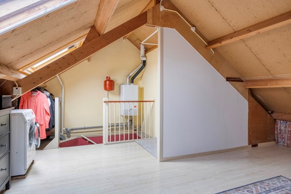 Foto - Verkocht onder voorbehoud: Ruimte, comfort en een heerlijke tuin! Welkom aan ’t Magesijn 76 in Klundert!
