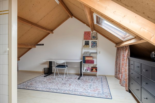 Foto - Verkocht onder voorbehoud: Ruimte, comfort en een heerlijke tuin! Welkom aan ’t Magesijn 76 in Klundert!
