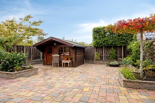 Foto - Verkocht onder voorbehoud: Ruimte, comfort en een heerlijke tuin! Welkom aan ’t Magesijn 76 in Klundert!
