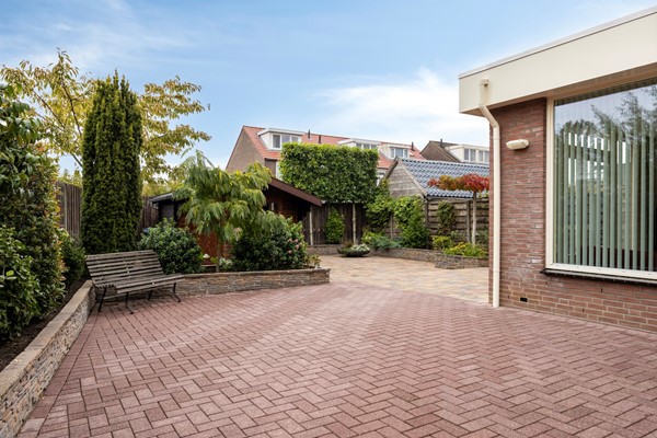 Foto - Verkocht onder voorbehoud: Ruimte, comfort en een heerlijke tuin! Welkom aan ’t Magesijn 76 in Klundert!
