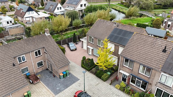 Foto - Verkocht onder voorbehoud: Ruimte, comfort en een heerlijke tuin! Welkom aan ’t Magesijn 76 in Klundert!

