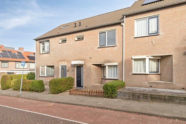 Foto - Te koop: Wonen in het hart van Zevenbergen met garage!