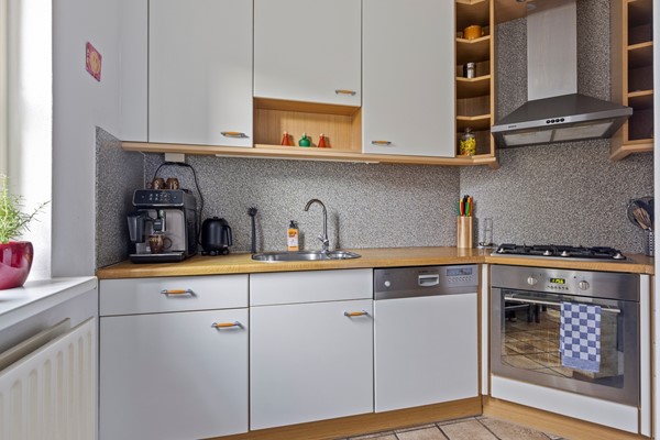 Foto - Te koop: Wonen op een fijne locatie met uitzicht op de molen!
