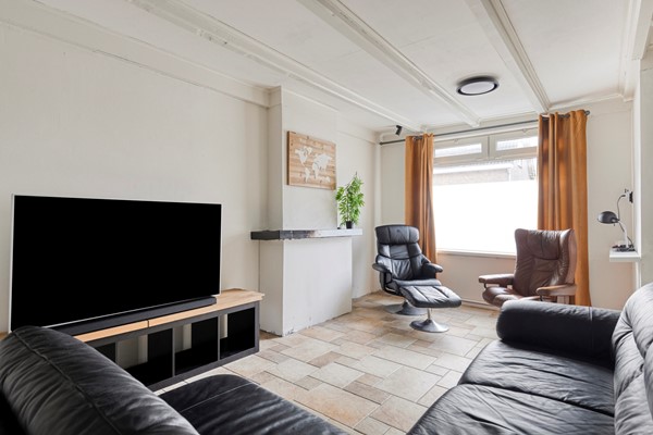 Foto - Te koop: Dijkwoning met mogelijkheden en uitzicht op de landerijen
