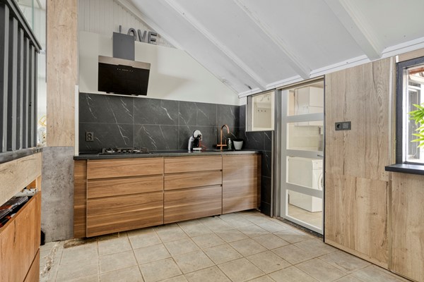 Foto - Te koop: Dijkwoning met mogelijkheden en uitzicht op de landerijen
