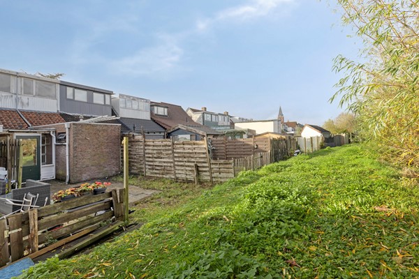 Foto - Te koop: Dijkwoning met mogelijkheden en uitzicht op de landerijen
