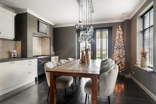 Foto - Te koop: Vrijstaand, instapklaar en prachtig uitzicht!